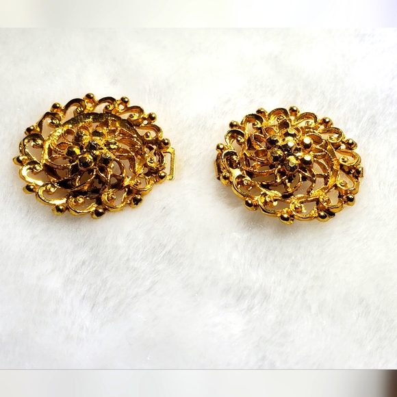 Vtg. Sweater Button Clasp - Picture 5 of 5